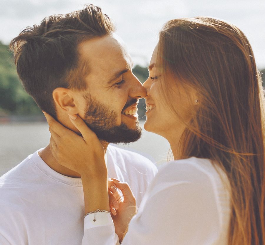 los-besos-involucran-tres-sentidos-el-gusto-el-tacto-y-el-olfato-cada-uno-por-separado-es-capaz-de-producir-una-fuerte-reaccion-emocional-y-quimica-entre-los-participantes-1338908