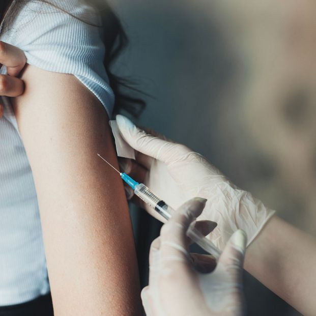 bigstock-hands-of-a-doctor-administerin-450889023_1_621x621