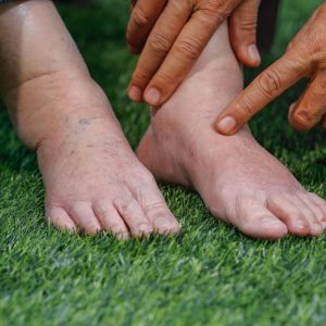 bigstock-doctor-assessing-a-elderly-swo-376704961_1_621x621