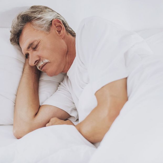 bigstock-old-man-sleeping-in-comfortabl-253635316_1_621x621