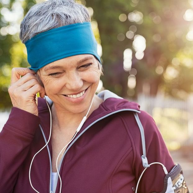 bigstock-portrait-of-smiling-senior-wom-277396636_1_621x621