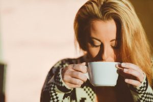 woman-drinking-coffee