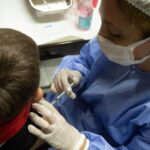 Derrumbe récord de la vacunación en los chicos que ingresan a primer grado