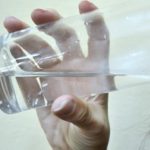 ¿Cuánta agua se necesita para bajar la presión arterial?