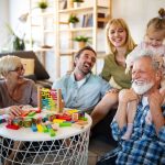 Las personas que recibieron pocos elogios en su infancia quedan con huellas que se mantienen en su vida