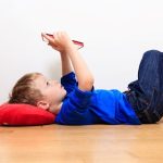 El impacto del uso de las pantallas en chicos de hasta cinco años