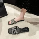 Tus pies piden que dejes de usar sandalias en la casa